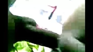 ಪ್ರೌಢ ಮನುಷ್ಯ ಹಾಸಿಗೆಯ ಮೇಲೆ smacks ತನ್ನ ಪತ್ನಿ ಮತ್ತು ಕ್ಯಾನ್ಸರ್ ಮತ್ತು ರೈಡರ್ ಭಂಗಿ ಅವರ ಗೆಳತಿ